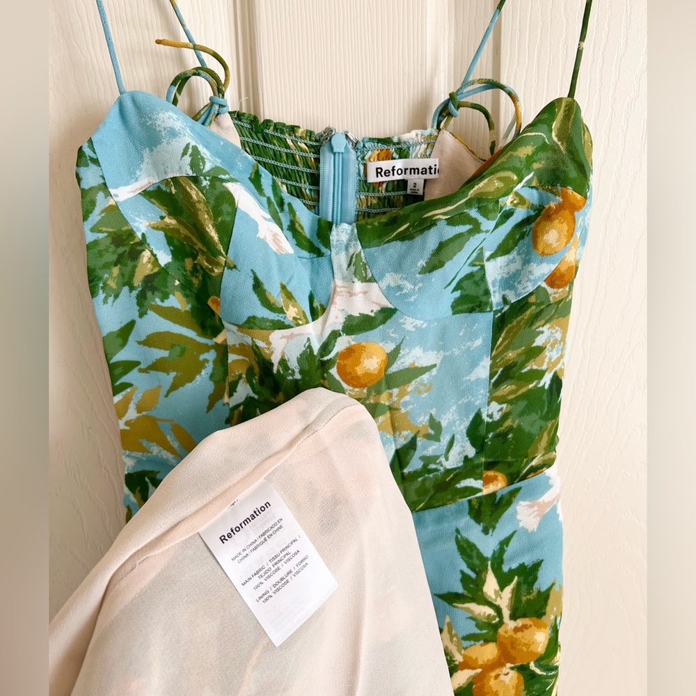 NWOT Reformation Kourtney Midi Dress in Villa Livia - Picture 7 of 7